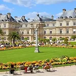 Studio entièrement rénové au cœur de Paris